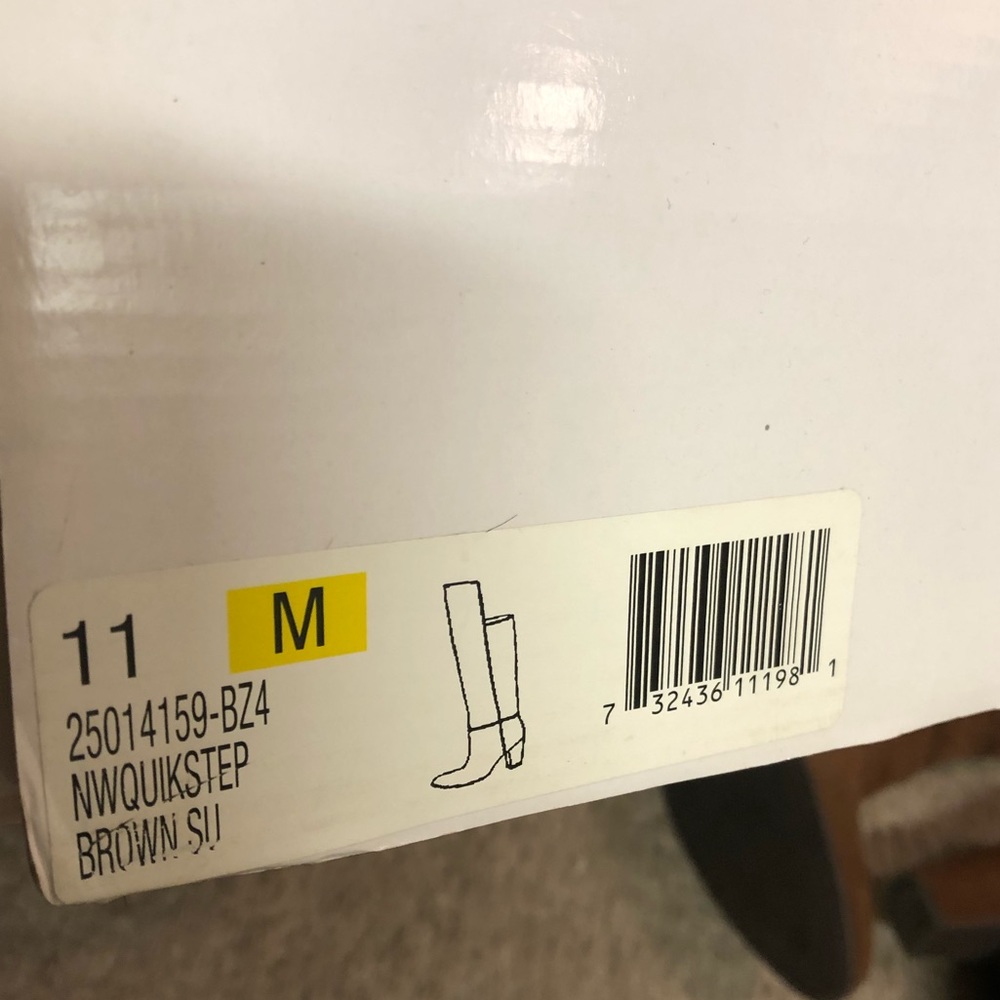 High Boots - Picture 6 of 6